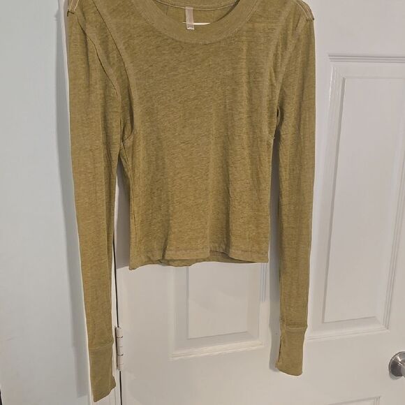 Green Fitted Crop Long Sleeve Tee - Picture 1 of 8